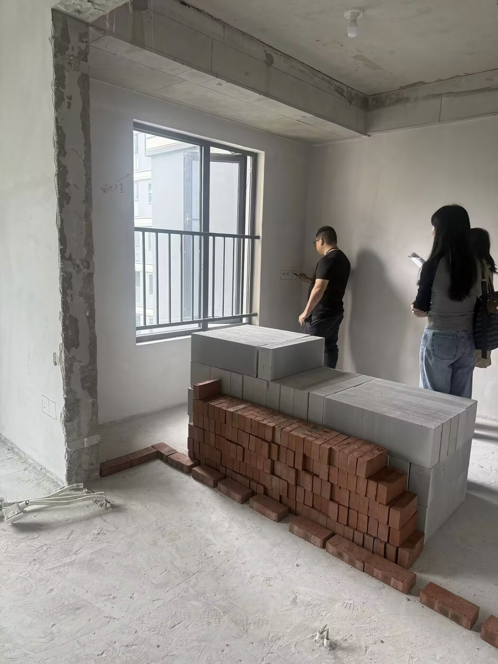 成都新都万科星光都会装修，现场技术交底，以标准化流程管控家装施工质量