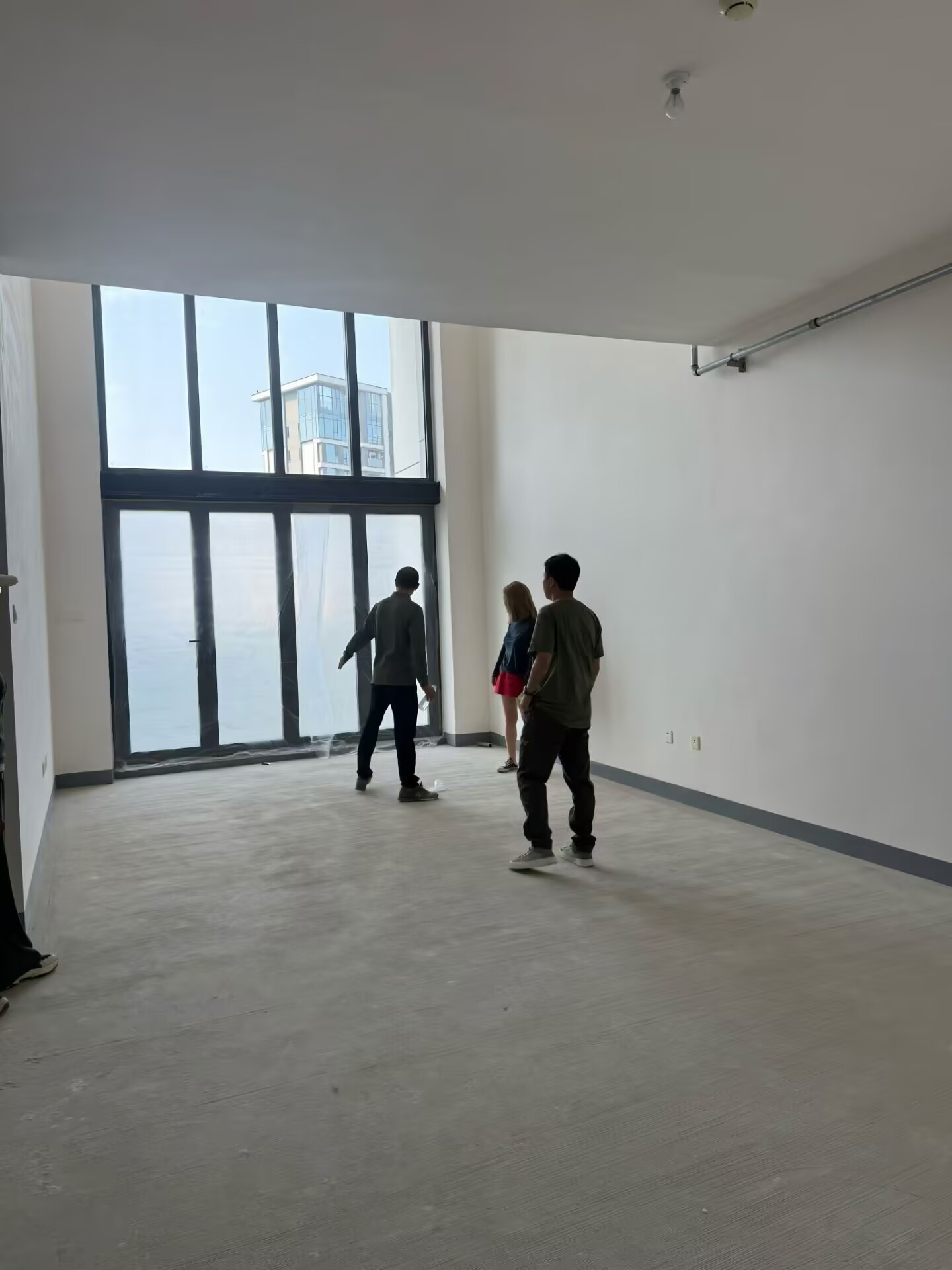 成都双流卡地亚花园城装修，双流豪宅装修，挑高客厅装修