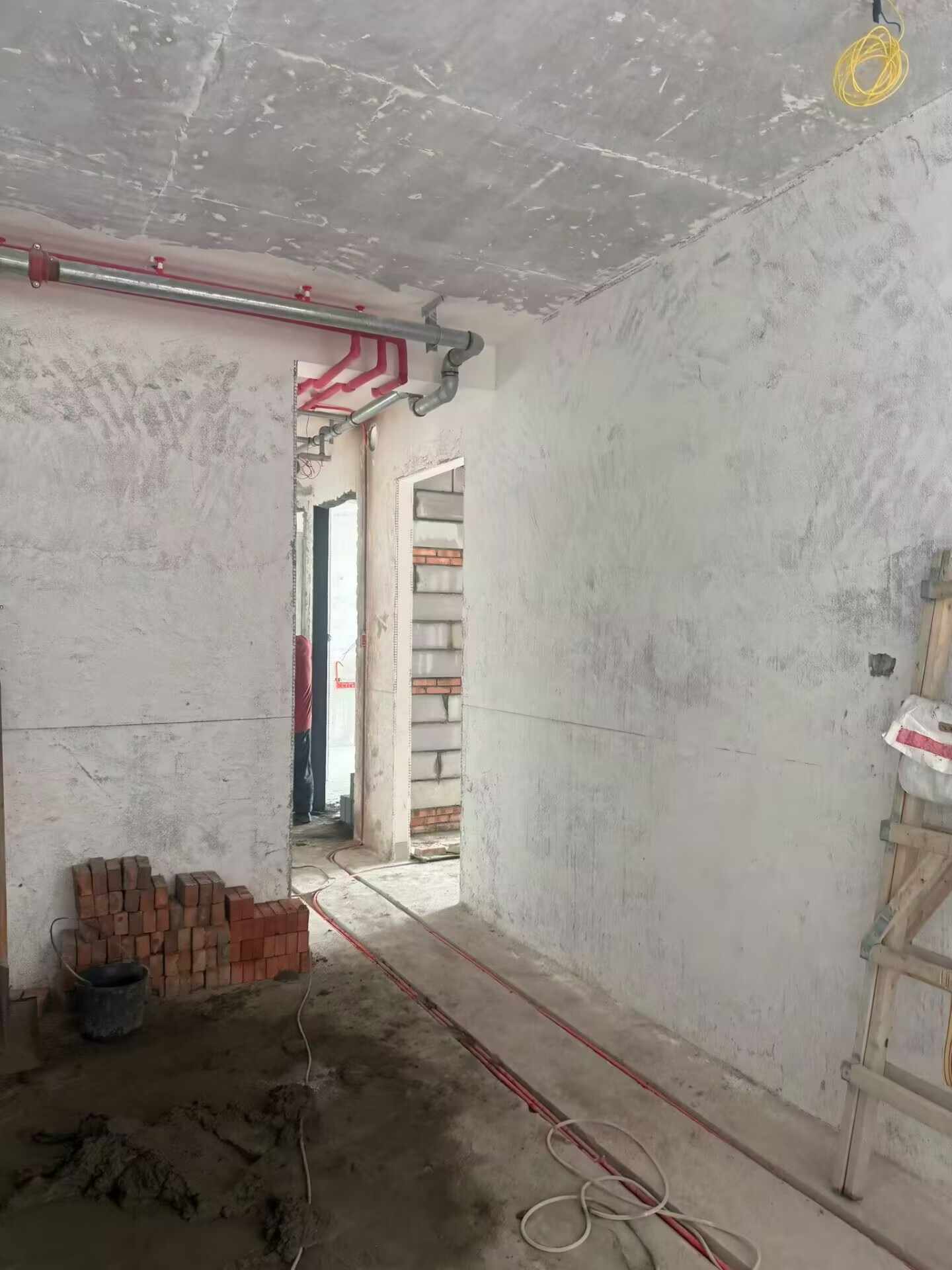 成都双流半包装修｜蔚蓝卡地亚花园城水电改造现场实拍