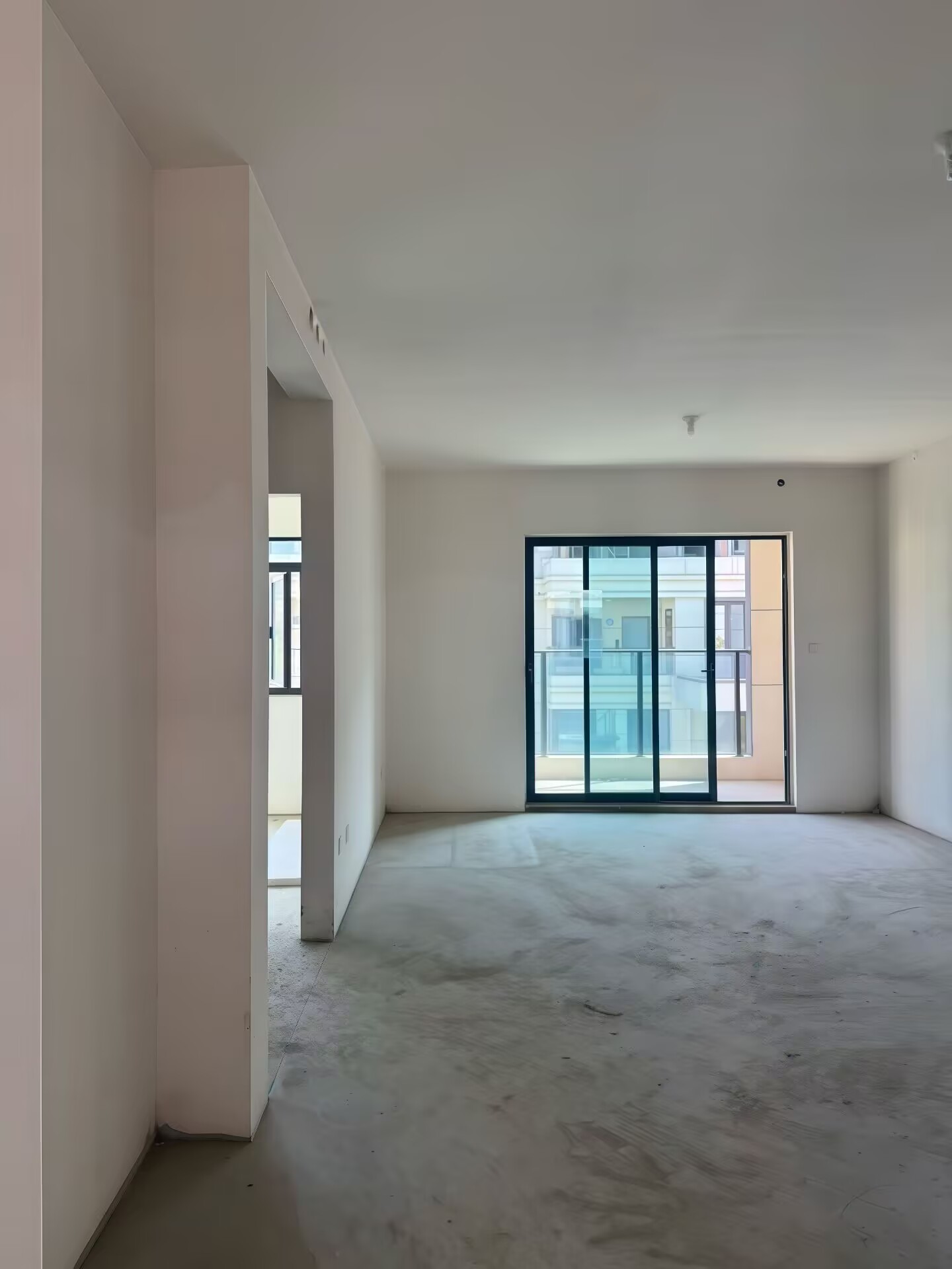 成都别墅装修-龙泉和泓紫山云庭装修-成都后80装修队