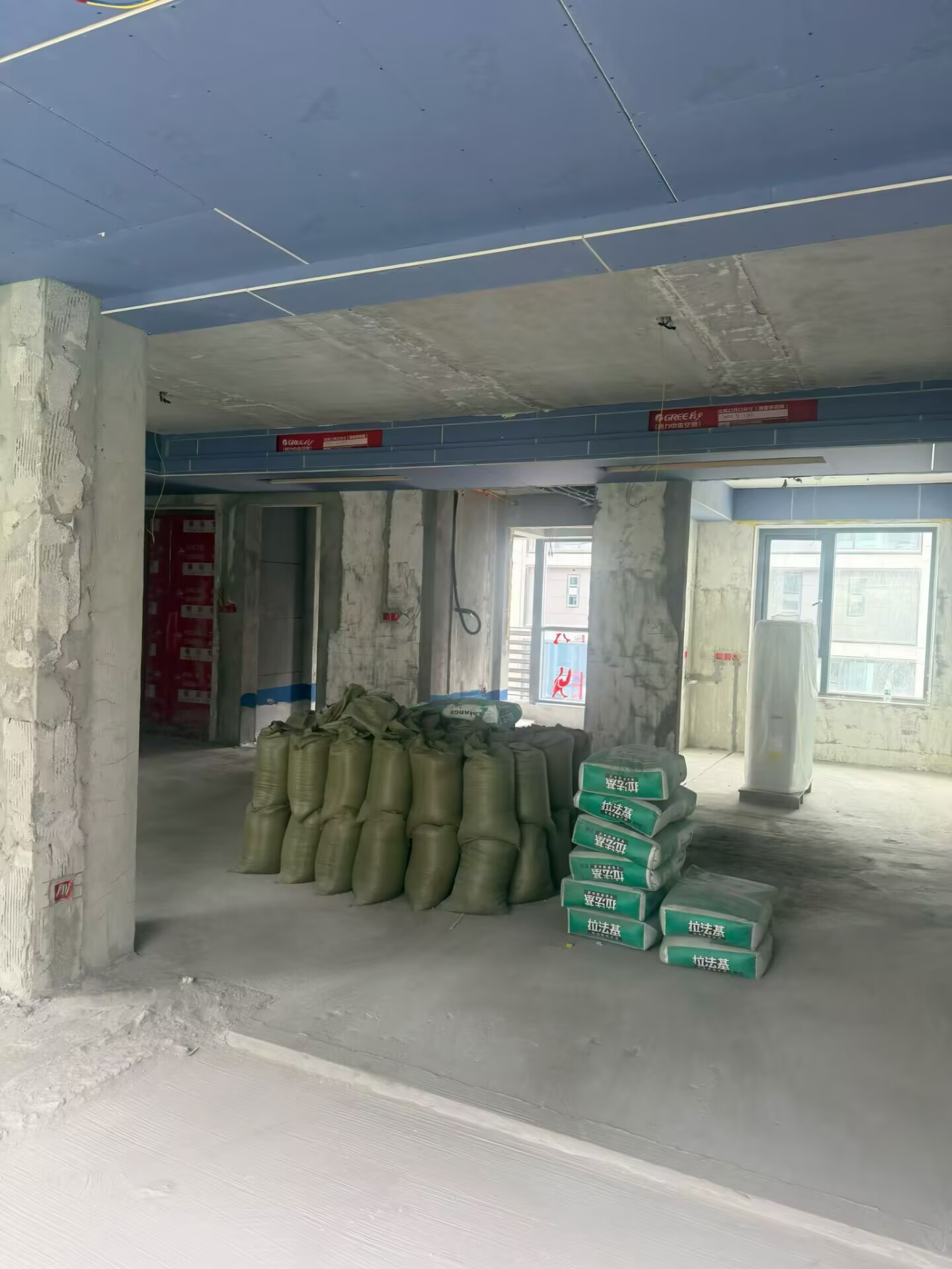 成都双流明信天府壹号工地巡检｜吊顶基础阶段装修实景记录