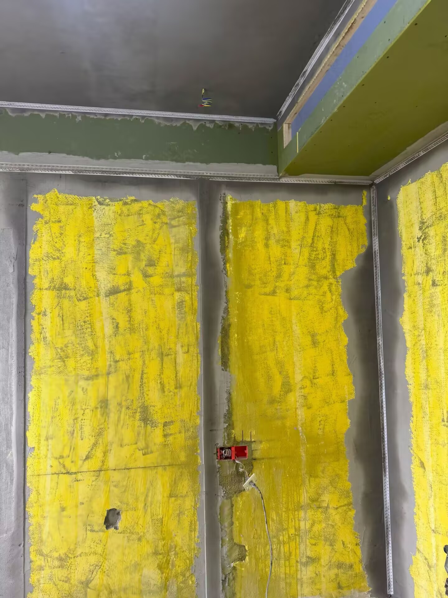成都双流荷韵雅苑安置房装修 | 充筋找平+大砖薄贴+弧形门洞，品质不打折