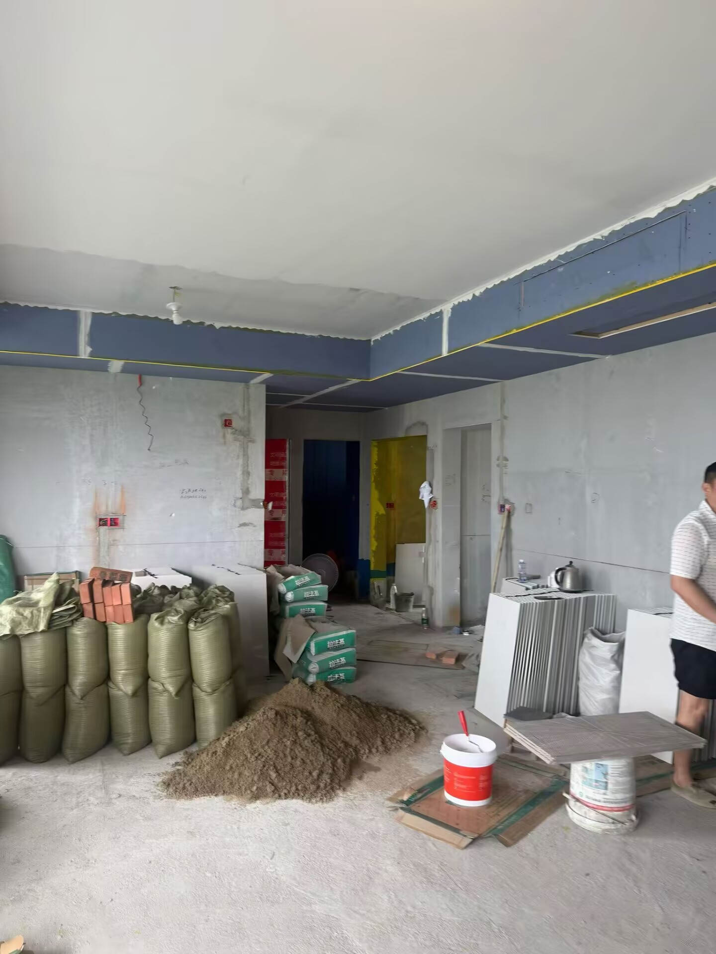 成都双流区华兴·滨江锦宸 | 吊顶基层完工实景，施工全程可控