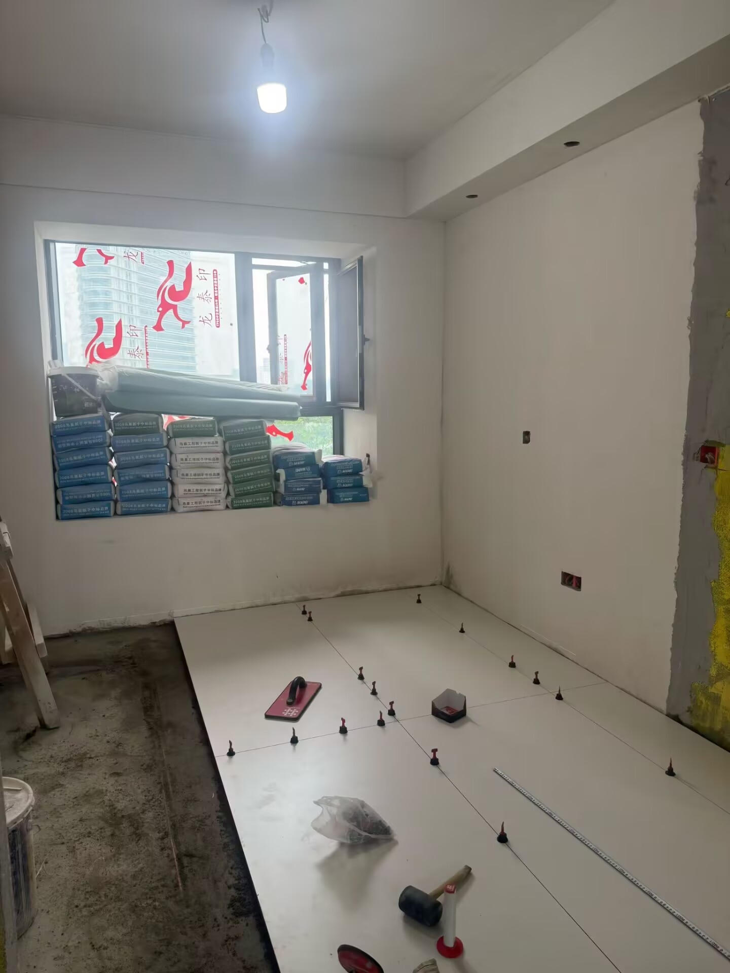 成都双流装修,成都安置房装修,荷韵雅苑装修,成都大砖通铺