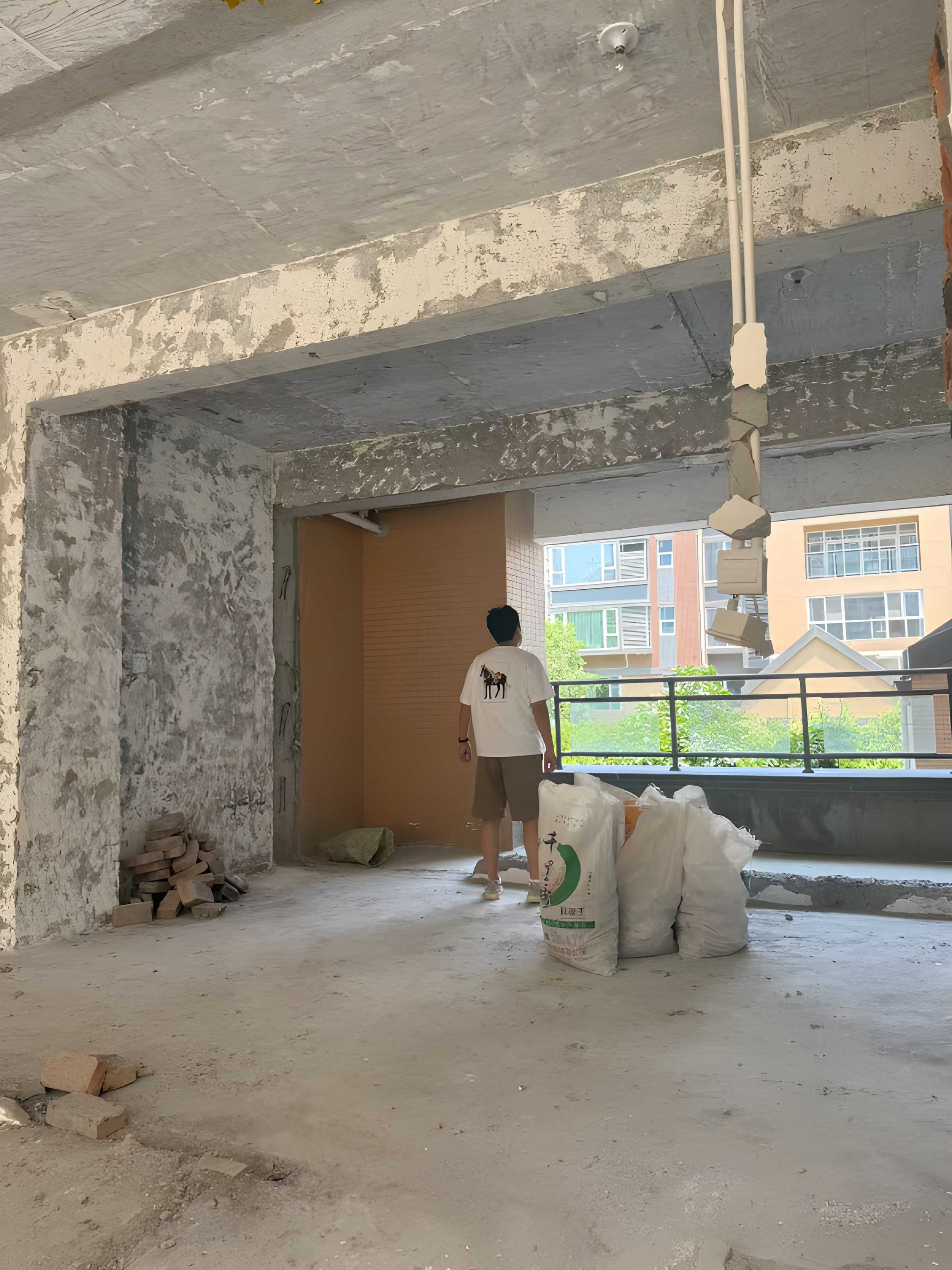 成都西部文化城底跃装修｜结构改造打拆中