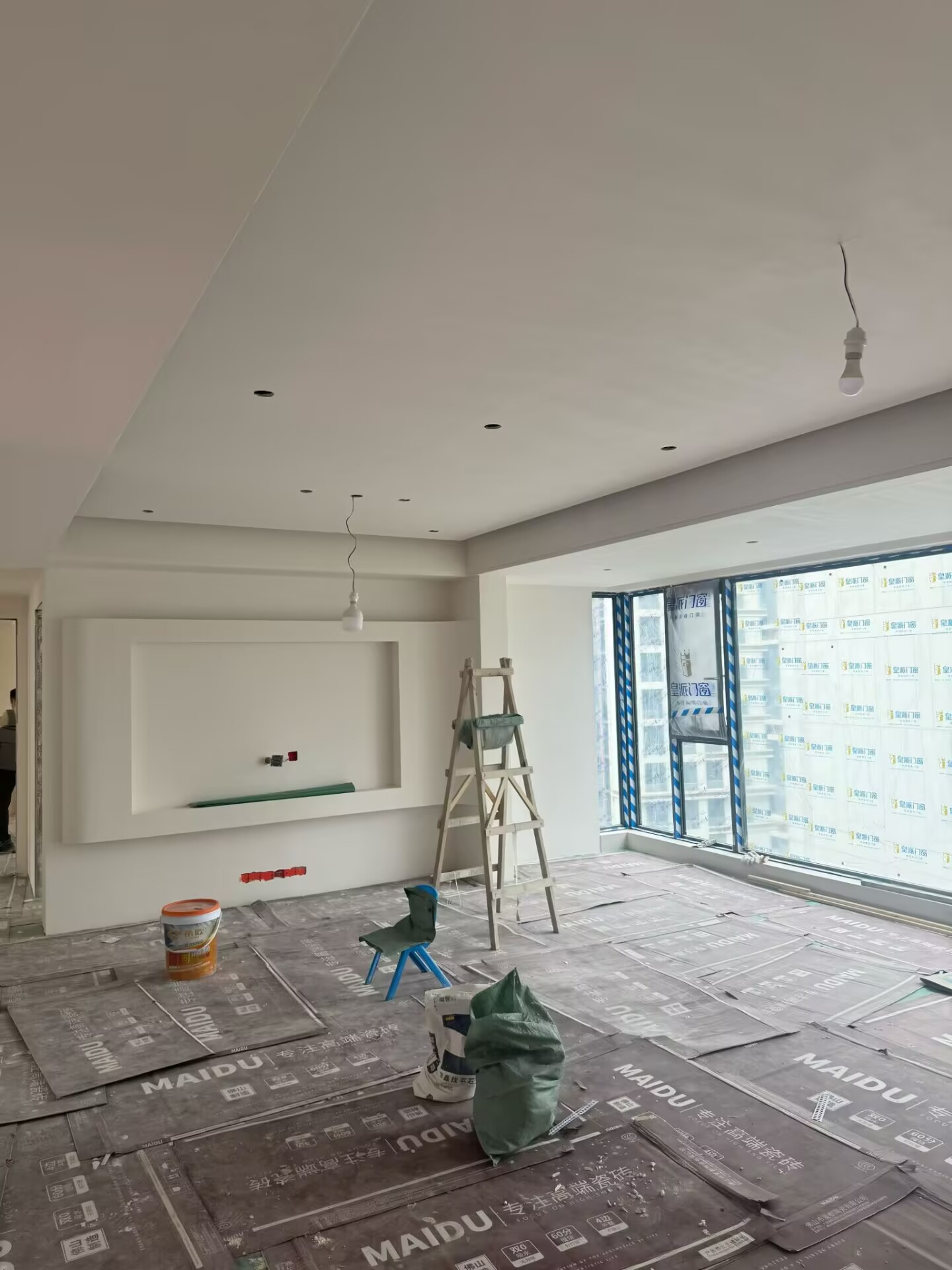 成都双流云璟林著装修 | 油工腻子基层施工实景，标准工艺展示